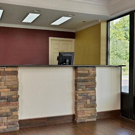 Red Roof Inn Далтън Екстериор снимка